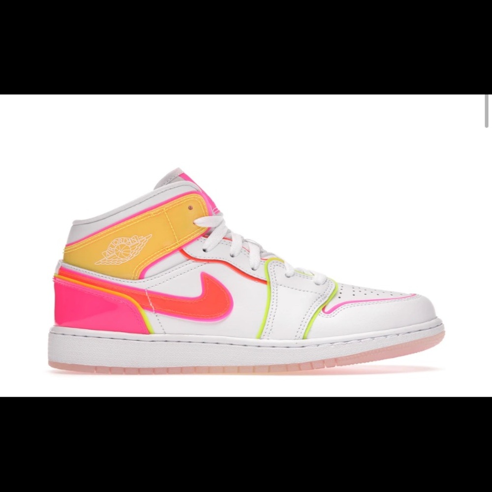 Jordan 1 Mid Edge Glow